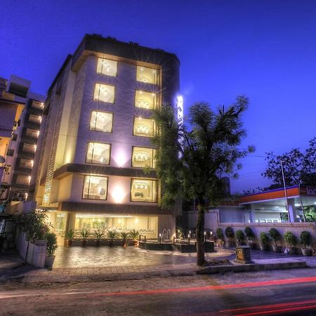 Scenaria Hotel Ahmedabad Exterior photo