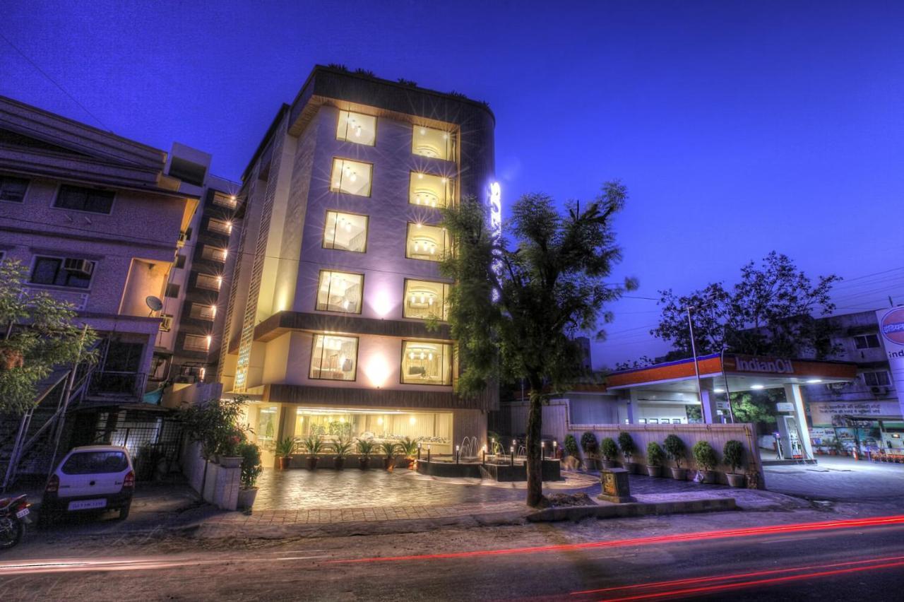 Scenaria Hotel Ahmedabad Exterior photo